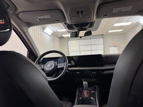 New 2026 Nissan Kicks SR image 21