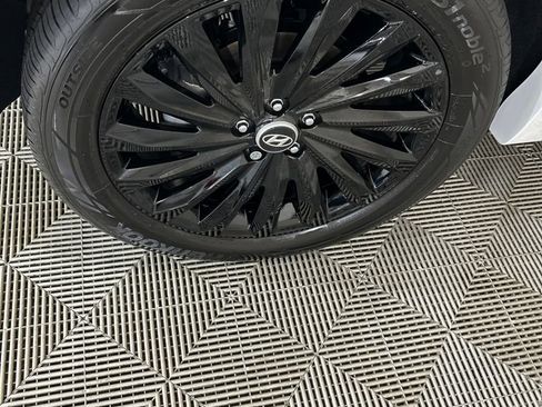 Used 2025 Hyundai Palisade Calligraphy image 12