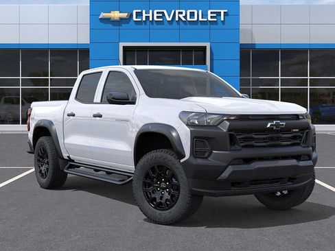 Used 2026 Chevrolet Colorado Trail Boss AWD/4WD image 7