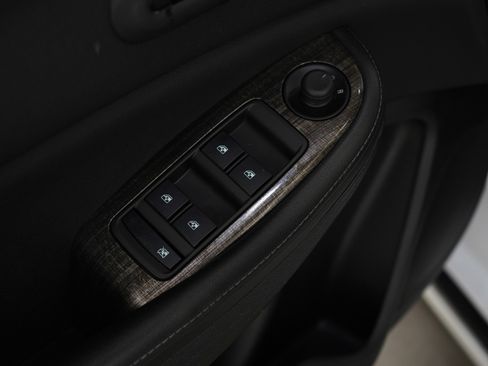 Used 2015 Chevrolet Malibu LT image 16