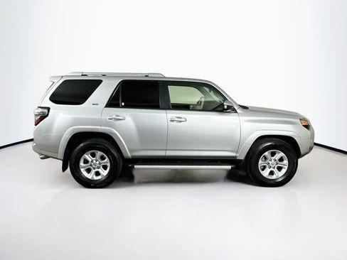 Used 2018 Toyota 4Runner SR5 RWD image 26