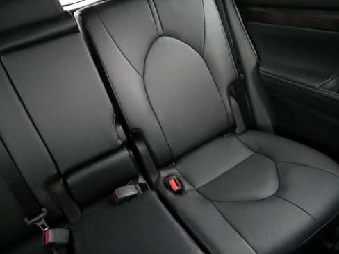 Certified 2026 Toyota Highlander Limited image 14