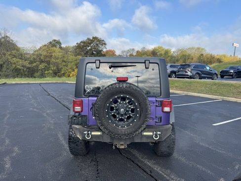 Used 2018 Jeep Wrangler Unlimited Sport S image 4