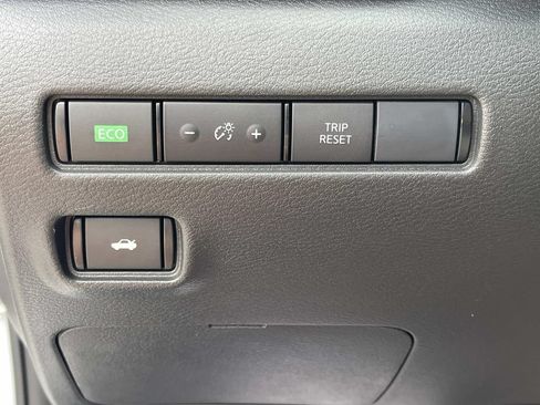 Certified 2025 Nissan Sentra SV w/ All-Weather Package FWD image 34