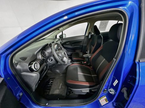 Used 2024 Nissan Versa SR FWD image 13