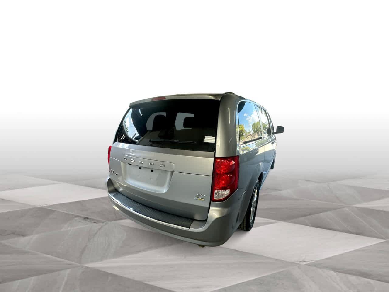 Used 2019 Dodge Grand Caravan SXT FWD image 8