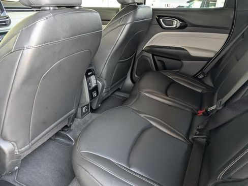Used 2025 Jeep Compass Limited AWD/4WD image 27