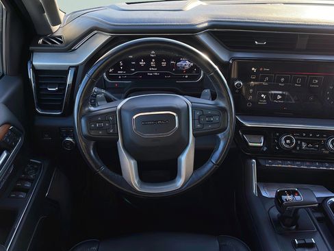 Used 2022 GMC Sierra 1500 Denali w/ Denali Reserve Package image 9