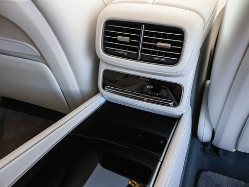 Used 2023 Mercedes-Benz Maybach GLS 600 4MATIC image 24