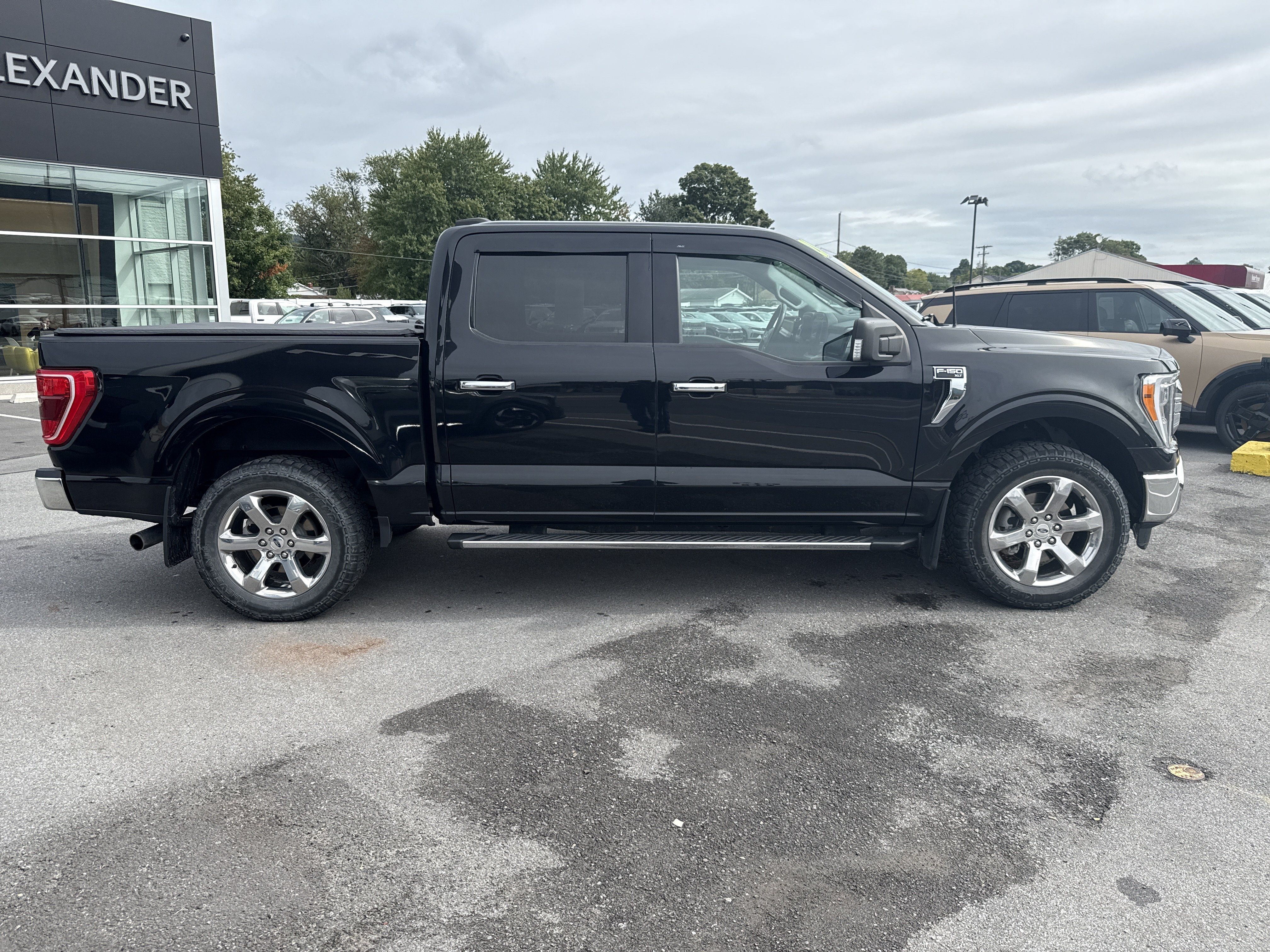 Used 2021 Ford F150 XLT w/ Equipment Group 302A High AWD/4WD image 2