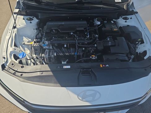 Used 2025 Hyundai Elantra Sport w/ Cargo Package FWD image 19
