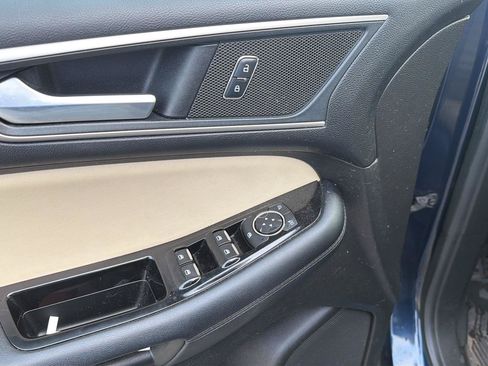Used 2017 Ford Edge SEL w/ Equipment Group 201A AWD/4WD image 11