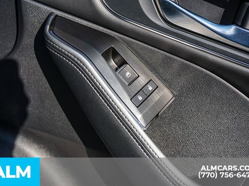 Used 2025 Nissan Rogue Platinum FWD image 53