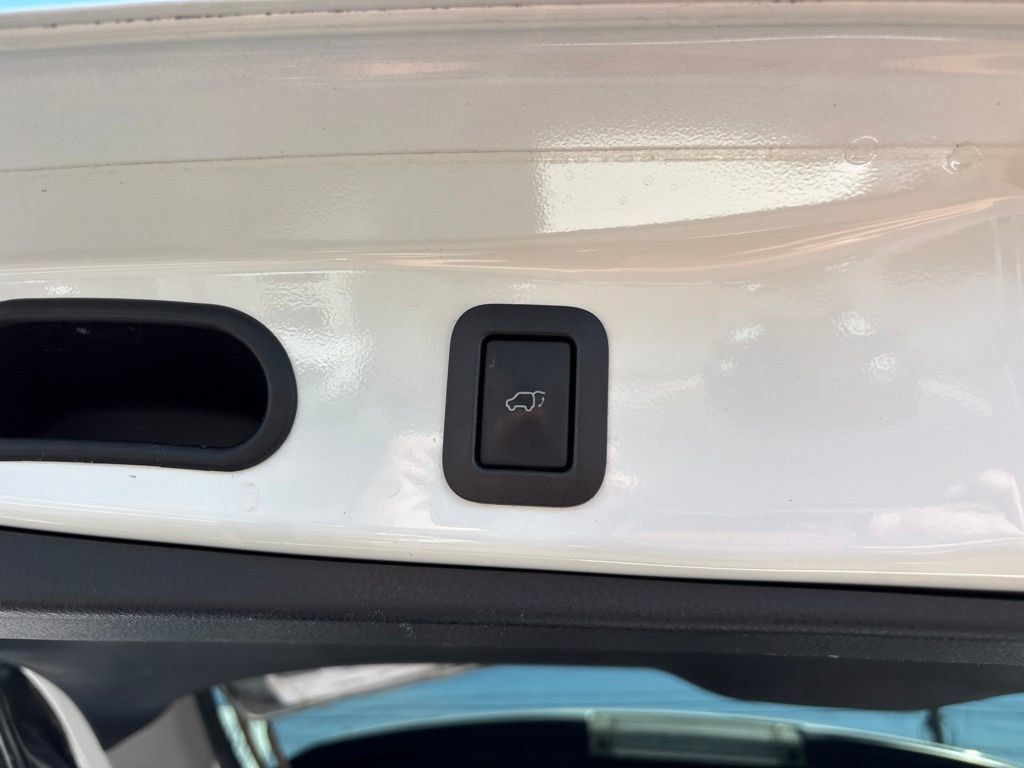 Used 2016 Toyota Highlander XLE FWD image 30