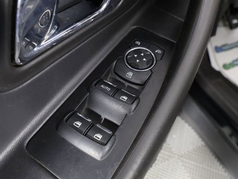 Used 2015 Ford Taurus SEL image 31