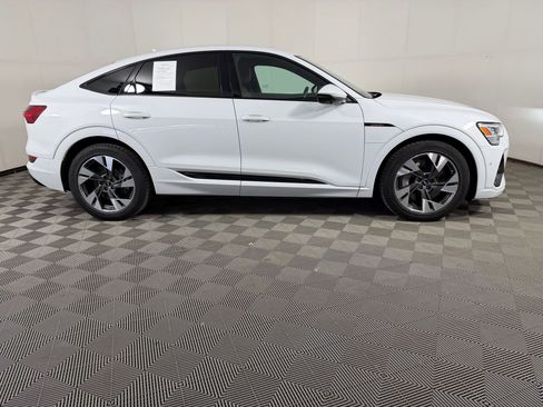 Certified 2023 Audi e-tron Premium w/ Convenience Plus Package AWD/4WD image 8