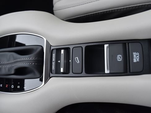 Certified 2026 Honda HR-V EX-L image 25