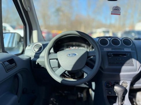 Used 2013 Ford Transit Connect XL image 10