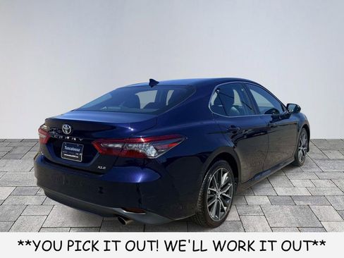 Used 2022 Toyota Camry XLE FWD image 7