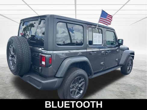 Used 2024 Jeep Wrangler Unlimited Sport AWD/4WD image 5
