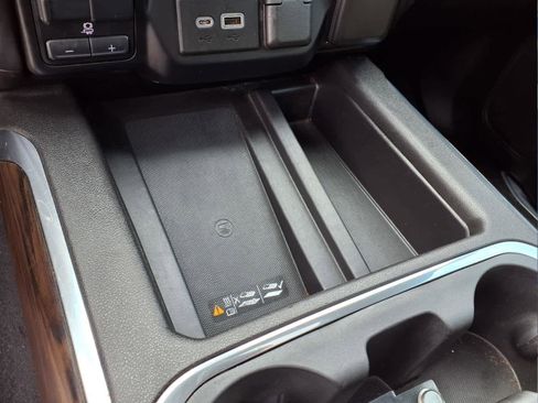 Used 2021 GMC Sierra 1500 SLT image 19