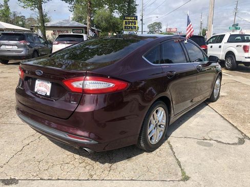 Used 2013 Ford Fusion SE FWD image 5