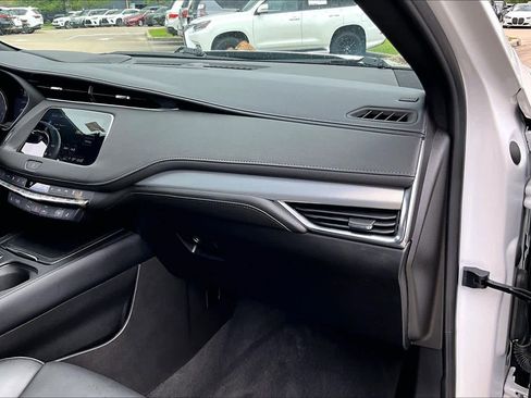 Used 2023 Cadillac XT4 Premium Luxury w/ Technology Package image 17