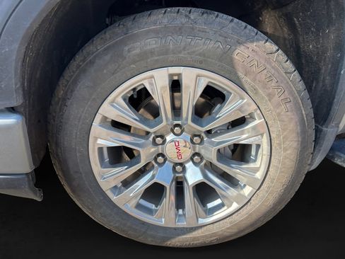 Used 2024 GMC Sierra 1500 Denali w/ Technology Package AWD/4WD image 9