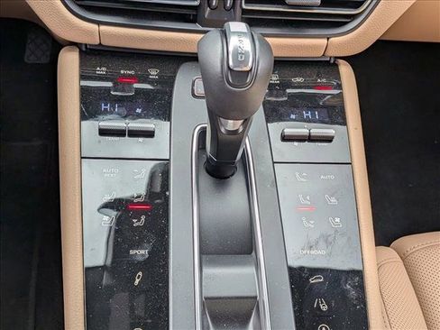 Used 2023 Porsche Macan S AWD/4WD image 10