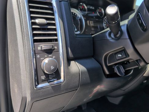Used 2014 RAM 1500 Laramie w/ Convenience Group AWD/4WD image 15
