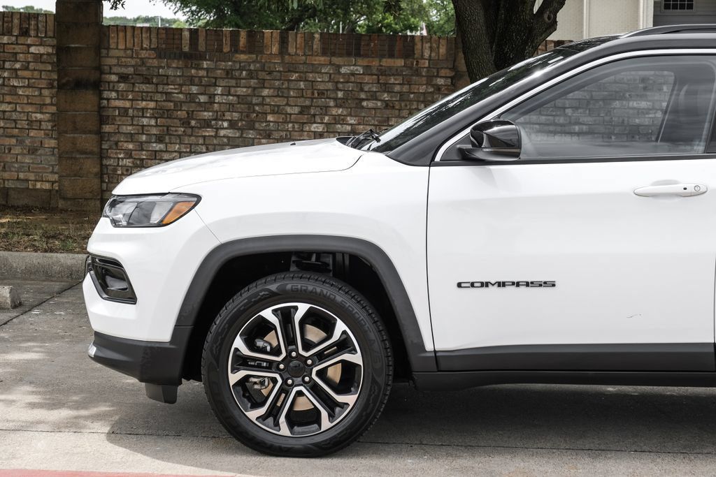 Used 2023 Jeep Compass Limited AWD/4WD image 21