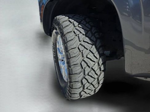Used 2022 Nissan Frontier SV AWD/4WD image 41