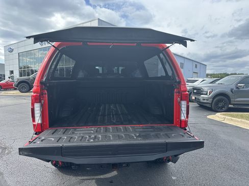 Used 2018 Ford F250 Lariat w/ Lariat Ultimate Package image 5