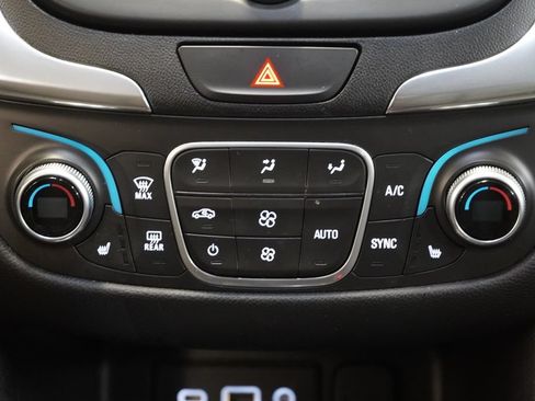 Used 2019 Chevrolet Equinox LT FWD image 22