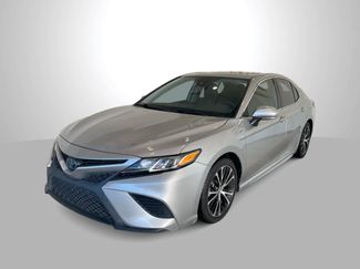 Used 2020 Toyota Camry SE video 1