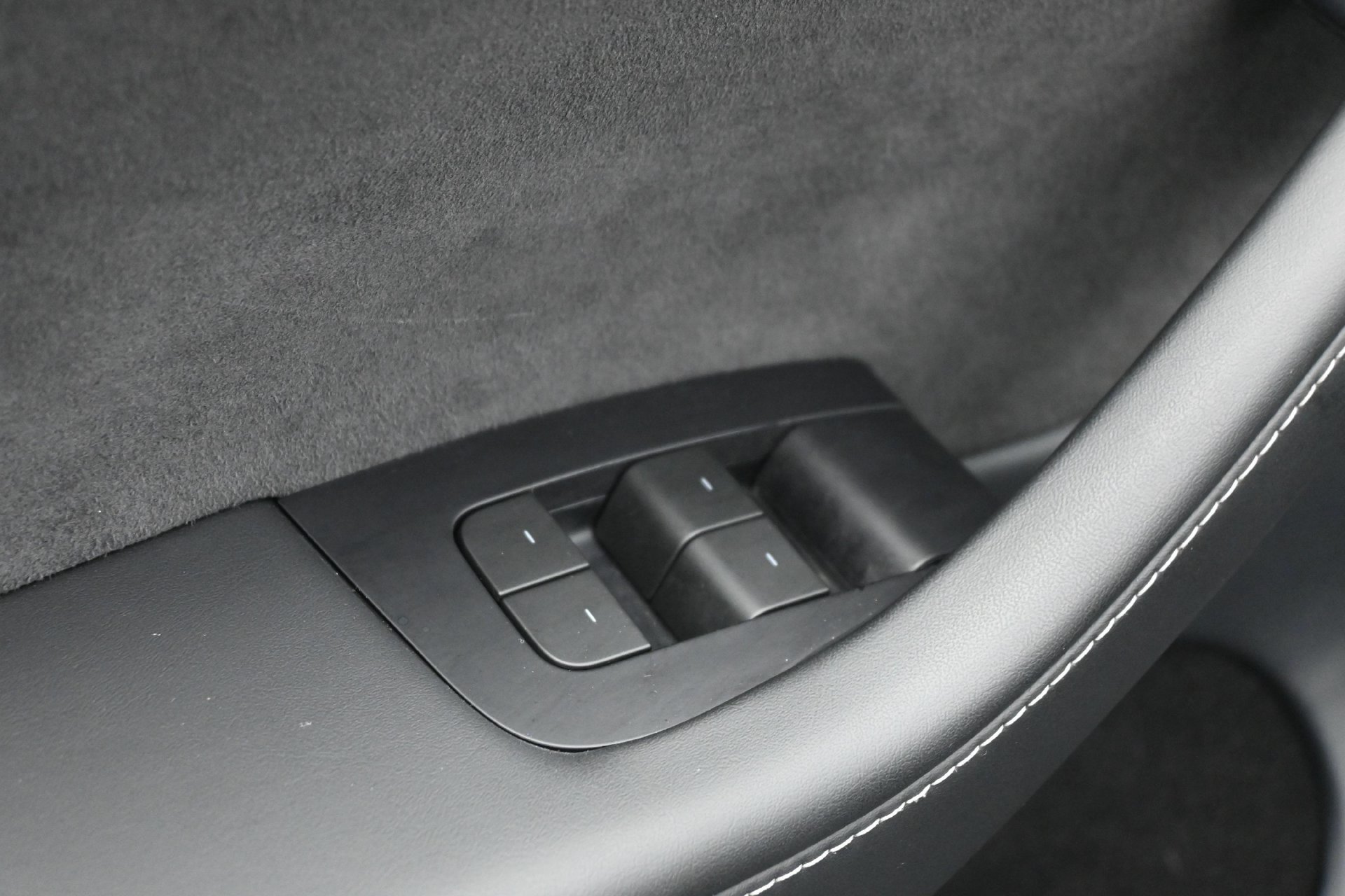 Used 2023 Tesla Model Y Long Range AWD/4WD image 19