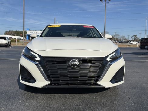 Certified 2023 Nissan Altima 2.5 SV w/ SV Premium Package image 8