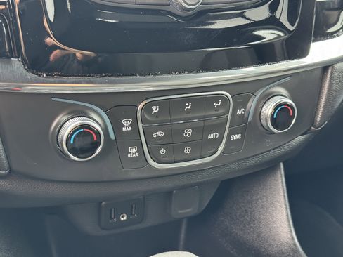 Certified 2023 Chevrolet Traverse LT image 29