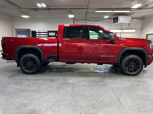 New 2026 GMC Sierra 2500 AT4 w/ AT4 Preferred Package image 6