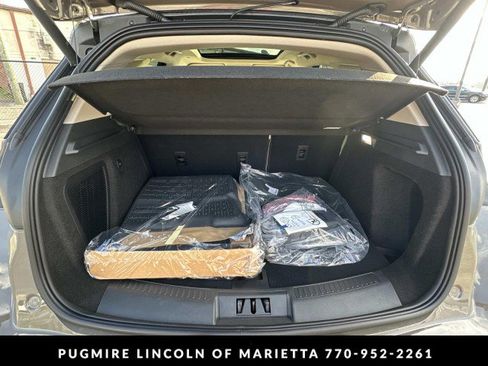 New 2026 Lincoln Corsair Grand Touring w/ Rear Removable Package Tray image 18
