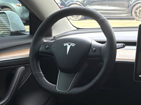 Used 2022 Tesla Model 3 Long Range AWD/4WD image 22