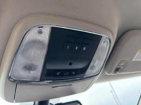 Used 2016 Dodge Durango Limited w/ Nav & Power Liftgate Group image 17