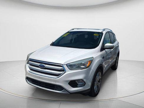 Used 2017 Ford Escape Titanium w/ Equipment Group 301A FWD image 2