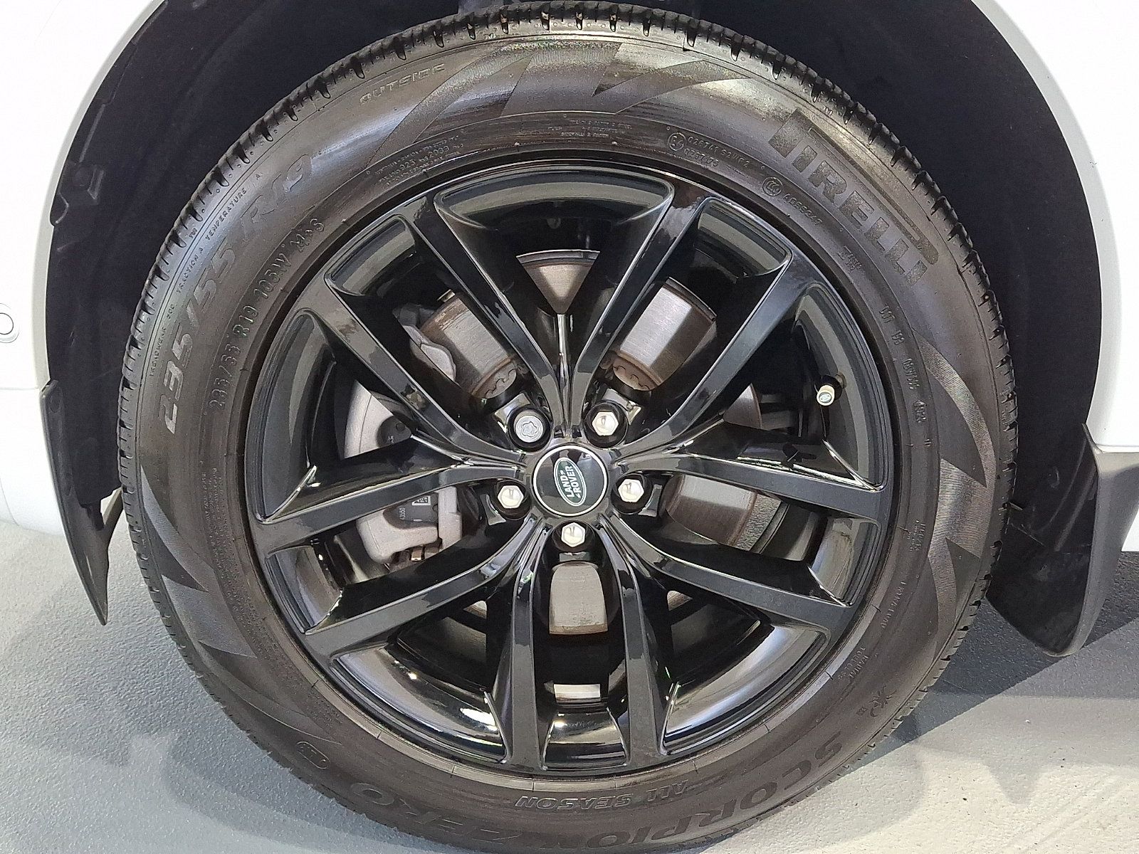Certified 2025 Land Rover Discovery Sport S AWD/4WD image 8