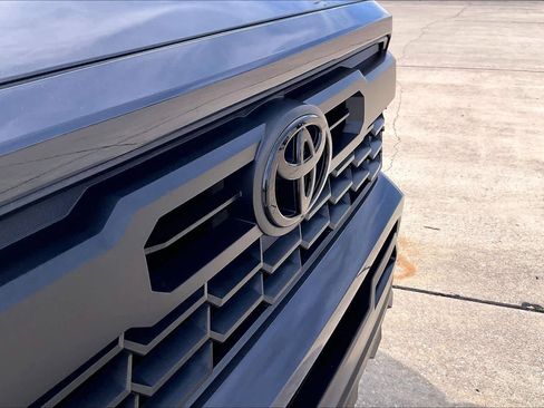 Used 2025 Toyota Tacoma TRD Sport image 30