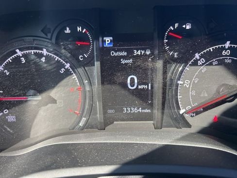 Used 2023 Toyota 4Runner SR5 Premium w/ SR5 Premium Package image 11