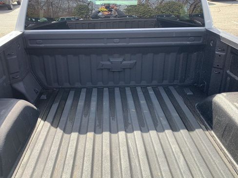 Used 2022 Chevrolet Silverado 1500 RST image 15