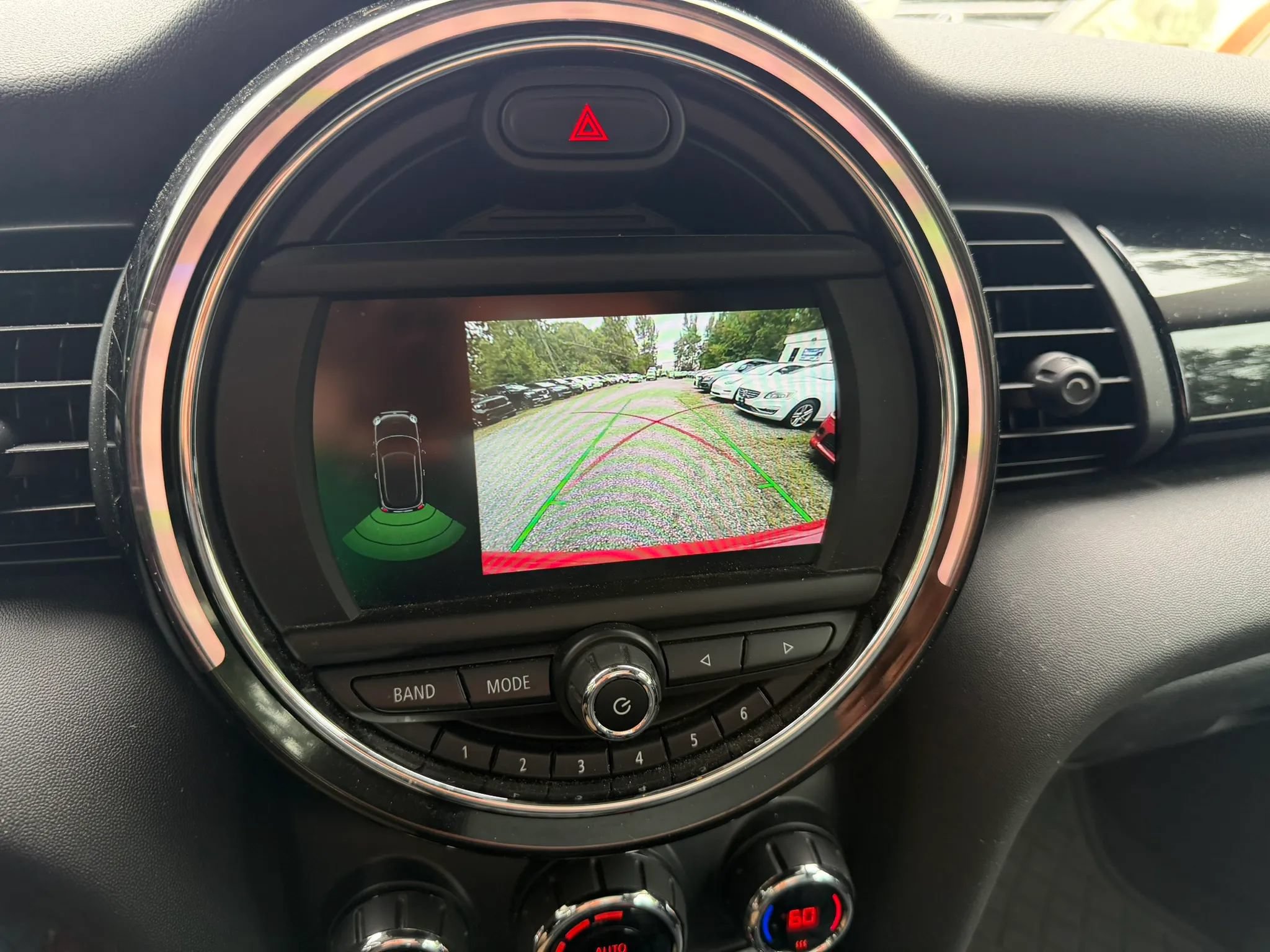 Used 2019 MINI Cooper 2-Door Hardtop w/ Signature Upholstery Package FWD image 13