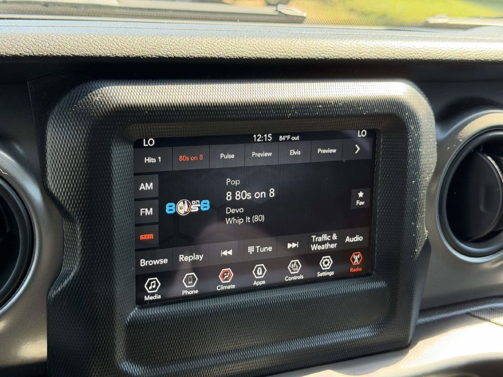 Used 2022 Jeep Wrangler Unlimited Sport AWD/4WD image 3