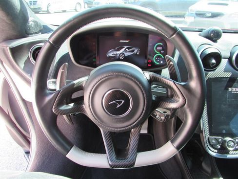 Used 2017 McLaren 570S Coupe image 11